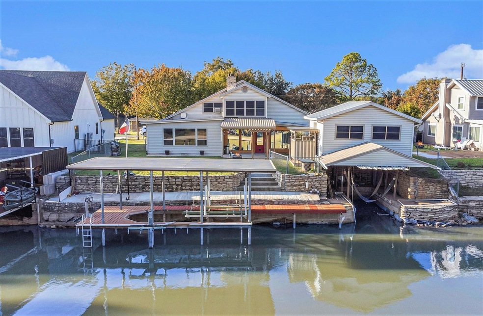 409 Sky Harbour Ct, Granbury, TX 76049 - photo 1