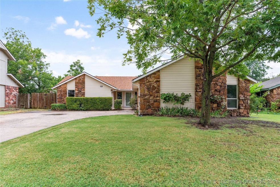 1404 N Ironwood Place, Broken Arrow, OK 74012 - photo 1