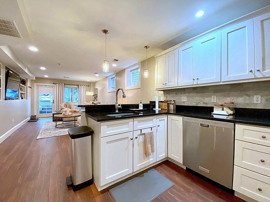 726 E 3rd St unit 1, Boston, MA 02127 - photo 1