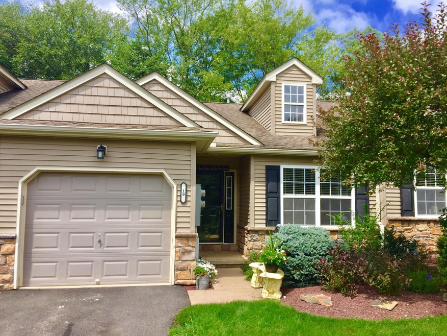 19 Crickett Dr, Drums, PA 18222 - photo 1