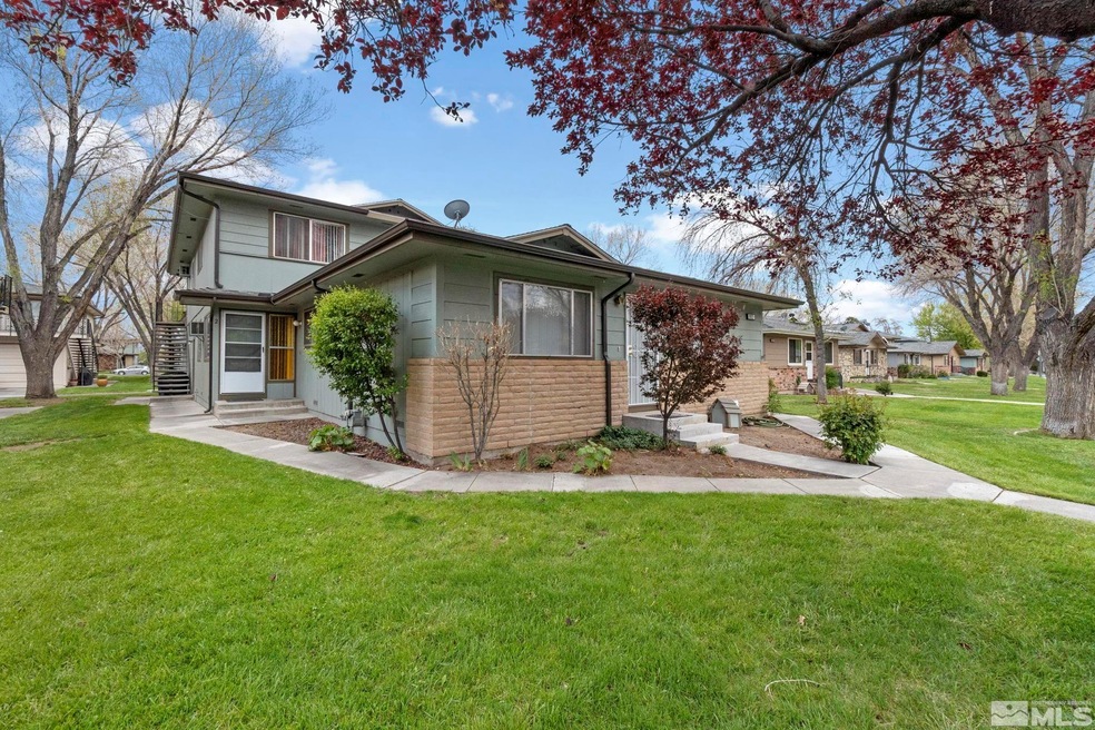 652 Pine Meadows Dr unit 2, Sparks, NV 89431 - photo 1