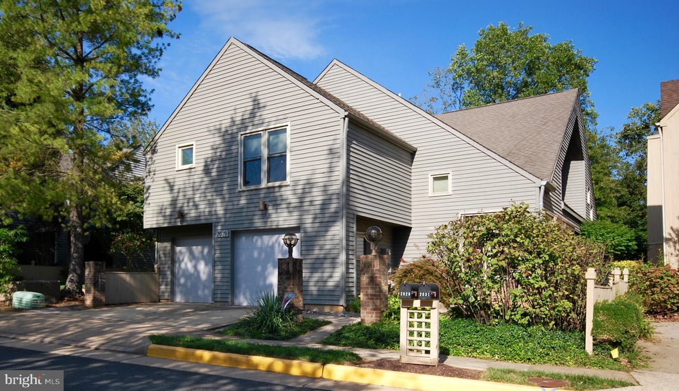 Sold $800,000 • Co-Listing Agent