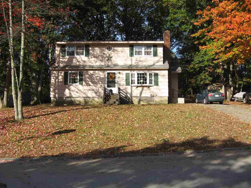 87 Langholm Dr, Nashua, NH 03062 - photo 1