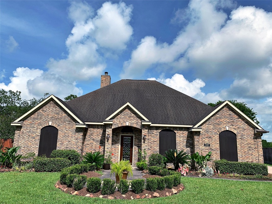 3387 Clearwood Cir, Alvin, TX 77511 - photo 1