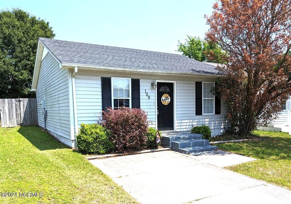 109 Creekview Dr, Jacksonville, NC 28540 - photo 1