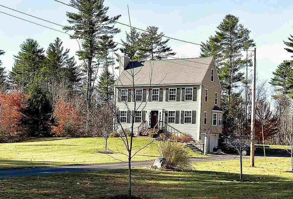 Beautifully maintained 4 bedroom Colonial