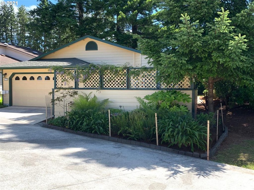 1305 Seacrest Ln, Brookings, OR 97415 - photo 1