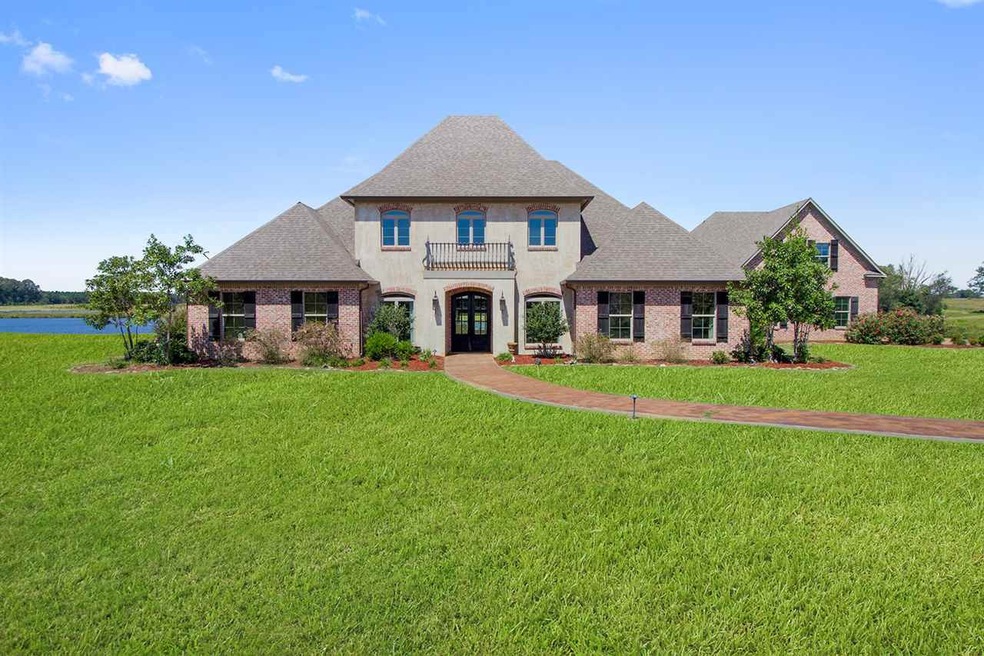 105 Stratford Place, Madison, MS 39110 - photo 1