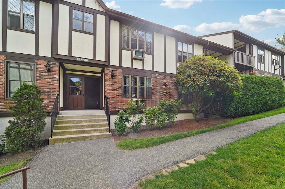 Sold $370,000 • Co-Listing Agent