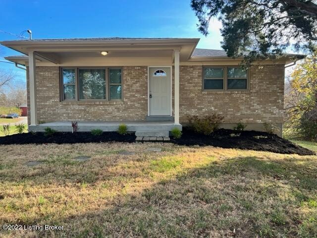 6204 E Manslick Rd, Louisville, KY 40219 - photo 1