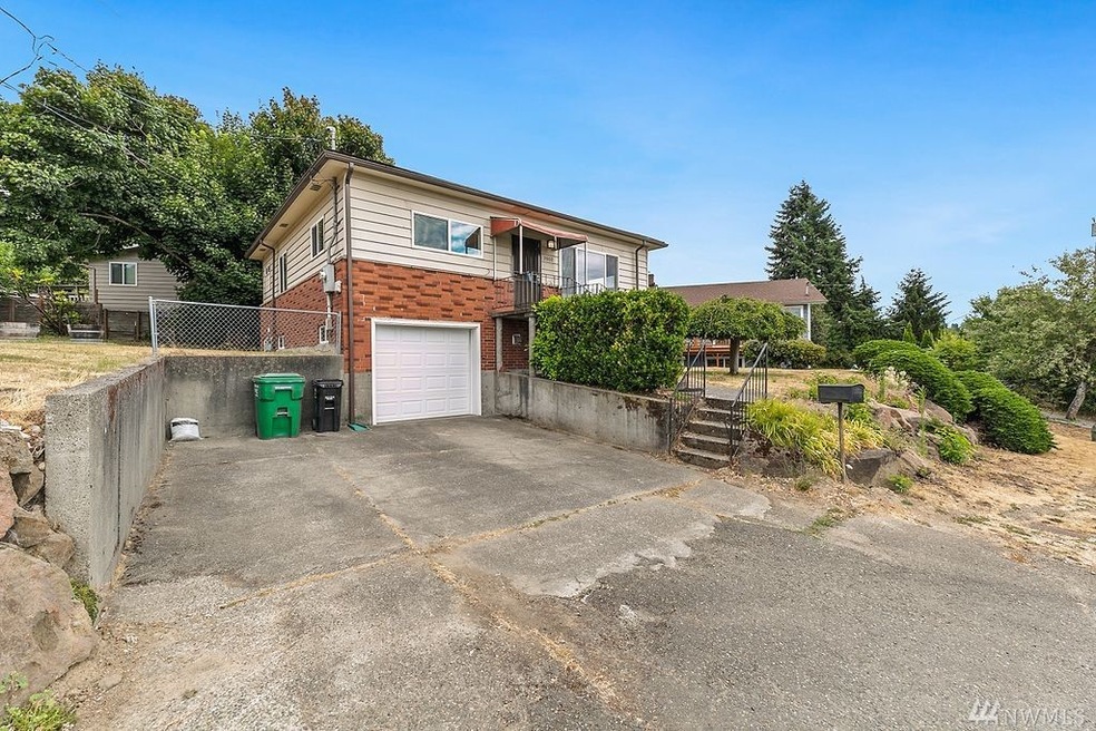 Sold $600,000 • Co-Listing Agent