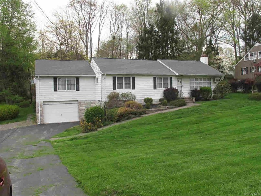 14 Colburn Dr, Poughkeepsie, NY 12603 - photo 1