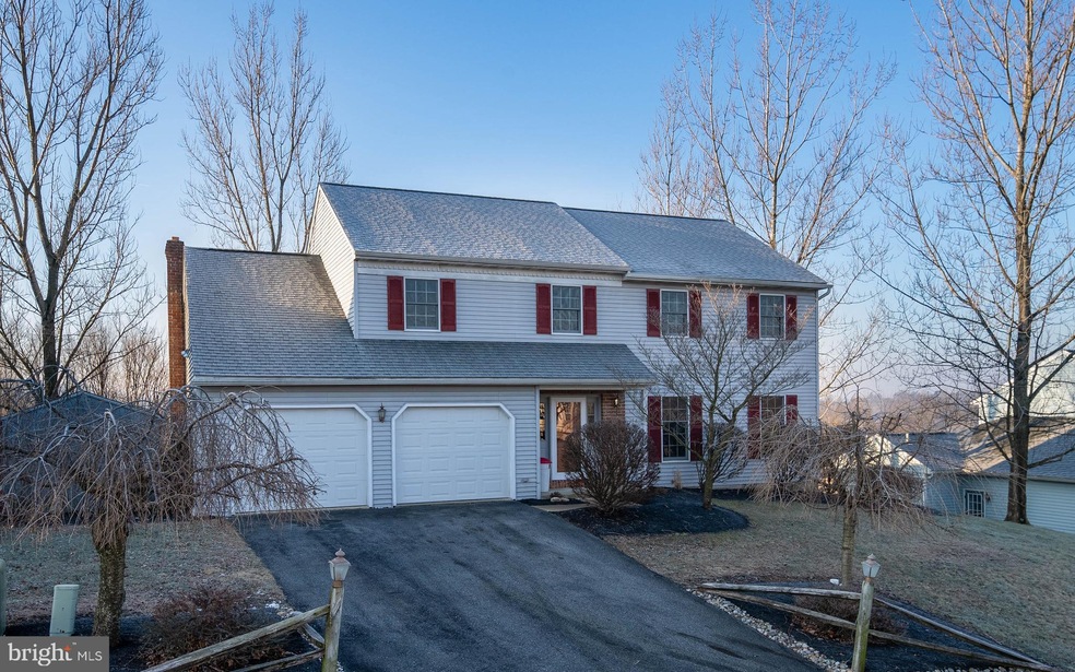 413 E 3rd St, Bernville, PA 19506 - photo 1