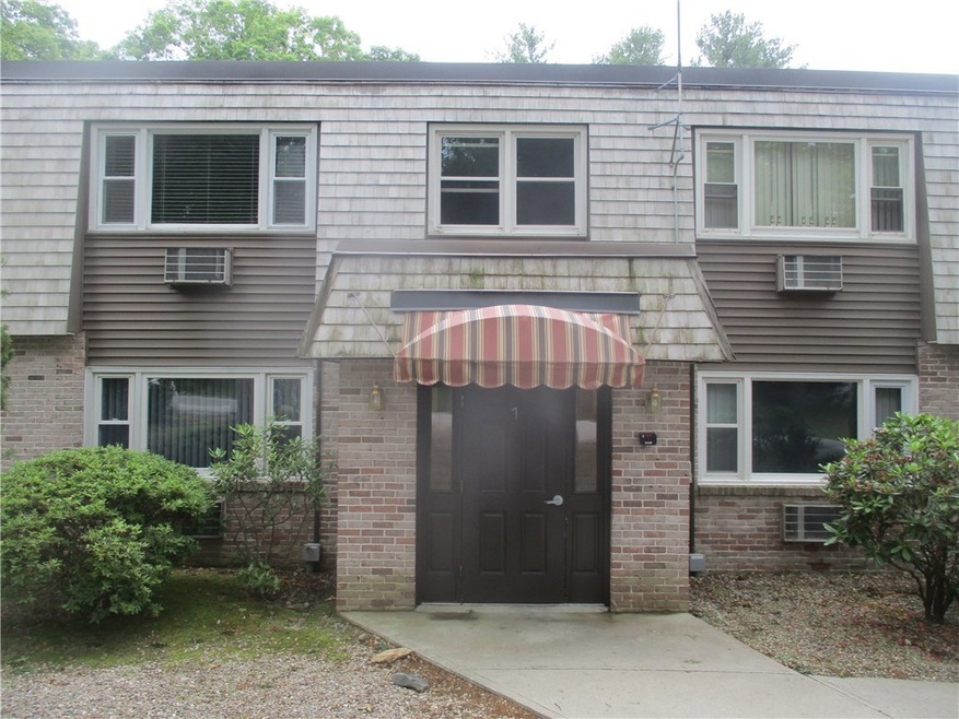 7 Apple Valley Pkwy unit 4, Greenville, RI 02828 - photo 1