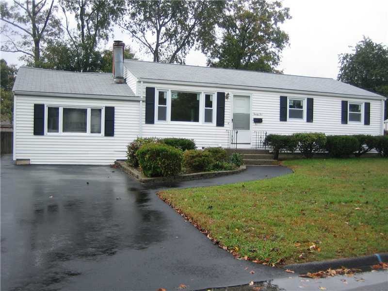 25 Hagerstown Rd, Warwick, RI 02886 - photo 1