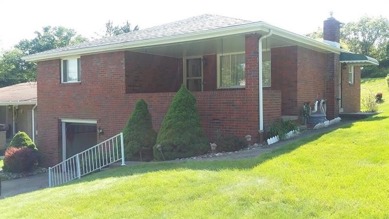 219 Boston Hollow front in the sun