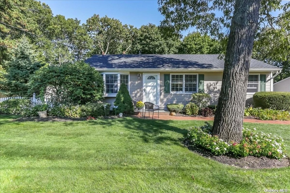 145 Washington Ave, Holtsville, NY 11742 - photo 1