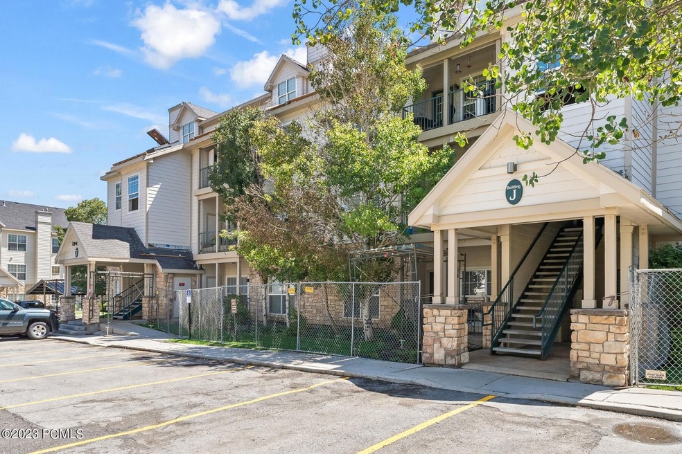 0_Exterior_1800x1200_4065972