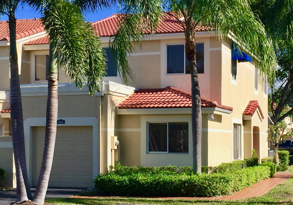 Exterior-Paved Walkway