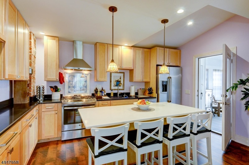 32 N Clark Ave, Somerville, NJ 08876 - photo 1