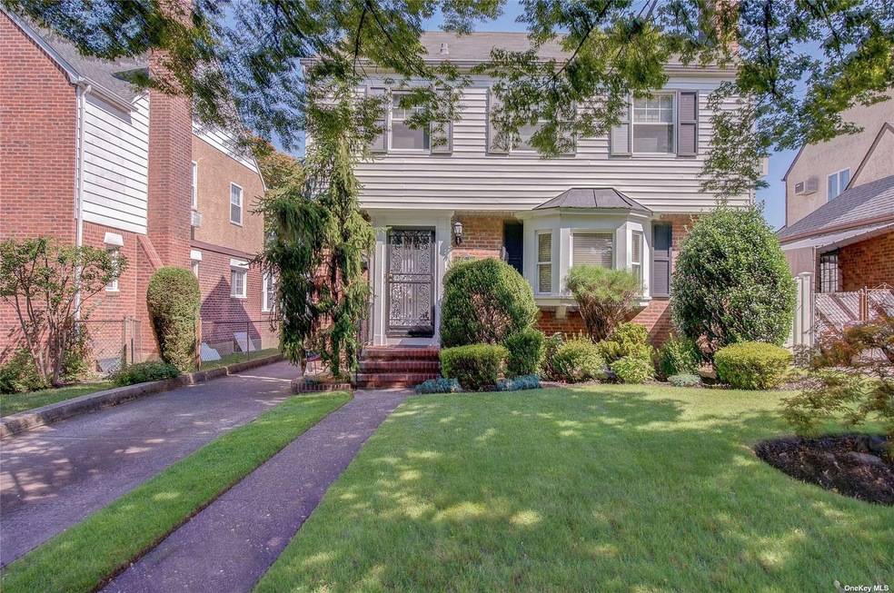 146-11 29th Ave, Flushing, NY 11354 - photo 1