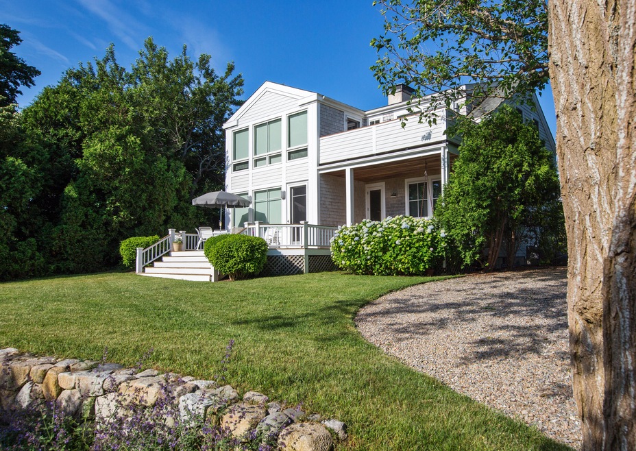56 Hatch Rd, Vineyard Haven, MA 02568 - photo 1