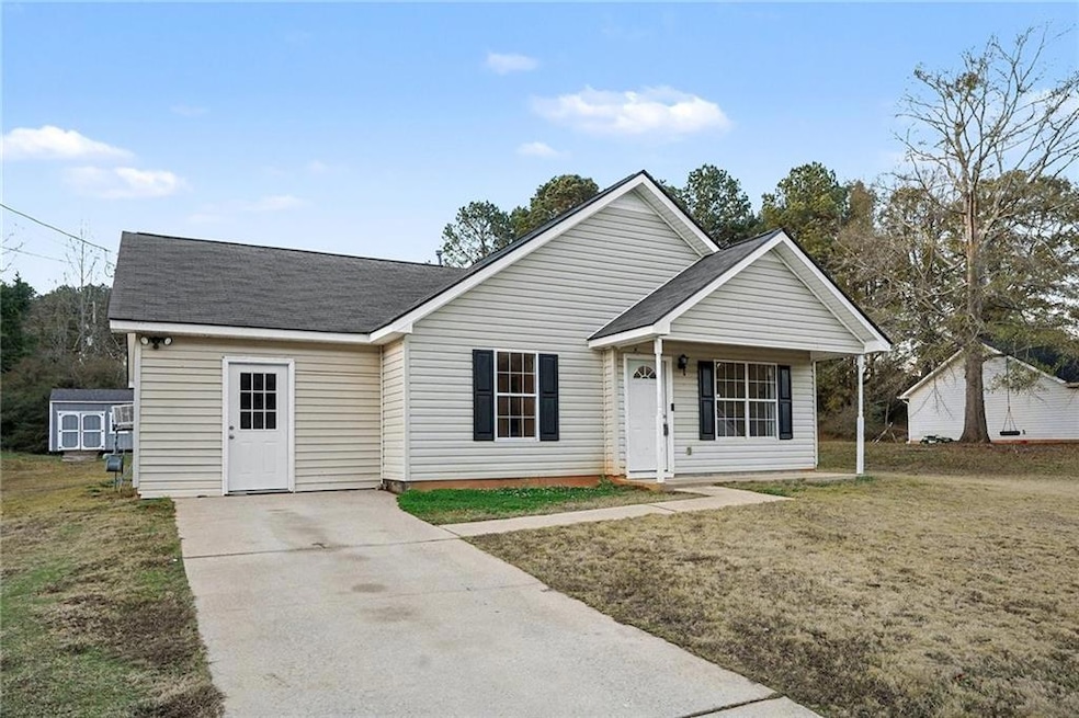 244 Queens Ct, Jackson, GA 30233 - photo 1