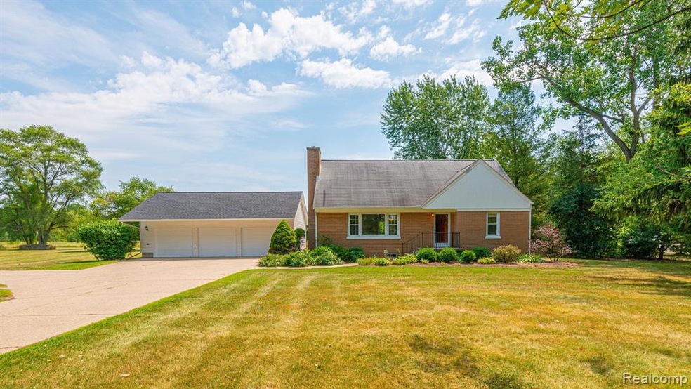 6900 Dexter Pinckney Rd, Dexter, MI 48130 - photo 1