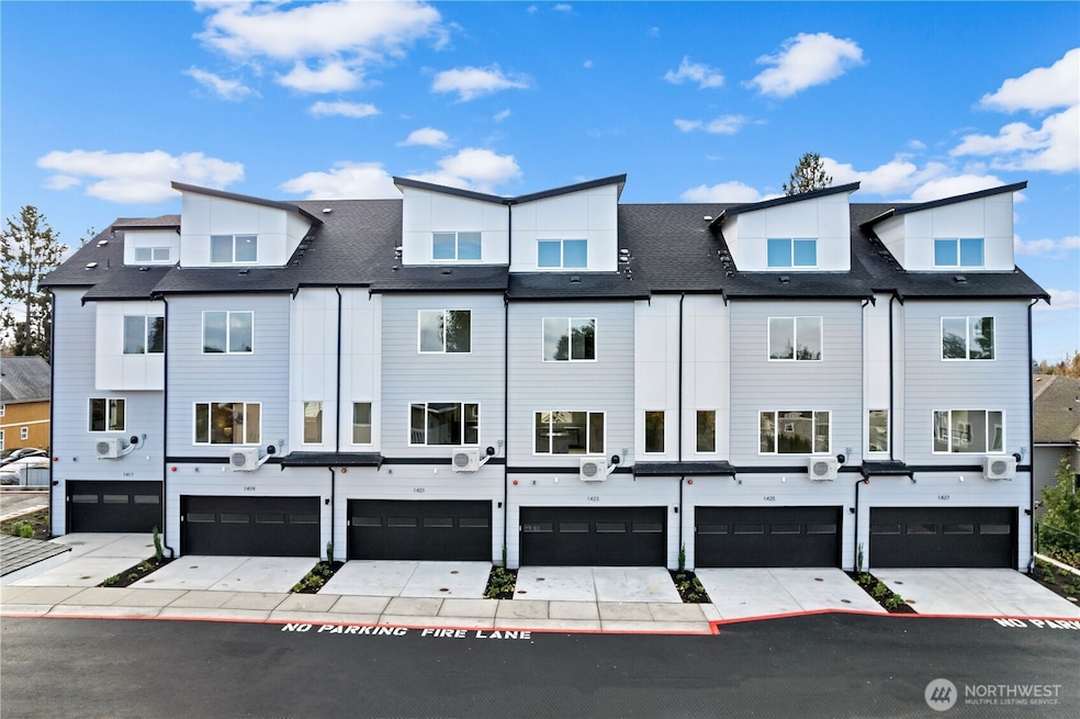 1419 SW 111th Ln, Seattle, WA 98146 - photo 1