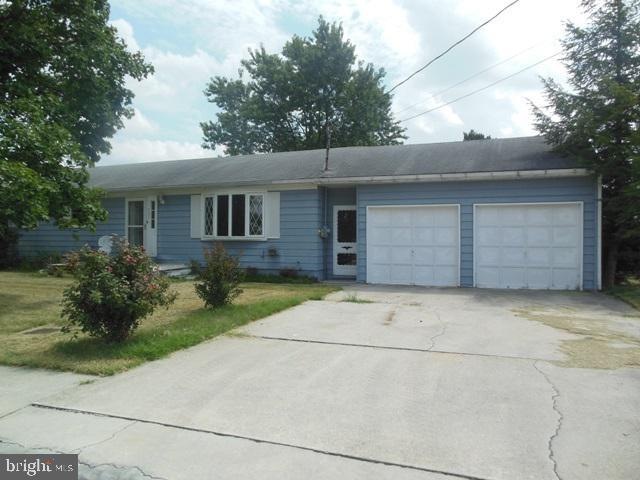 501 Lumber St, Littlestown, PA 17340 - photo 1