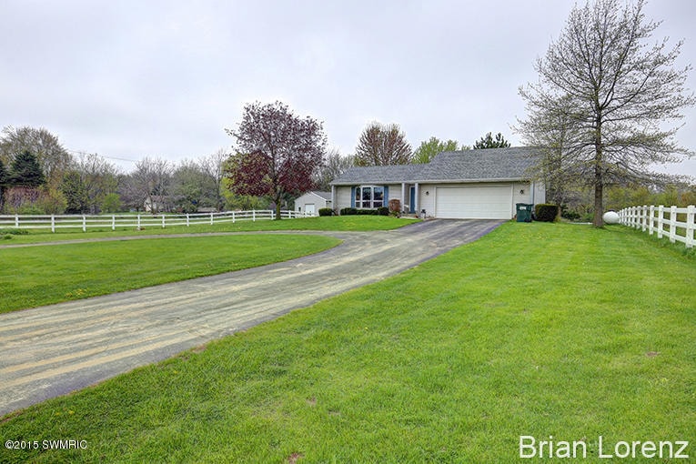 3966 12th St, Wayland, MI 49348 - photo 1