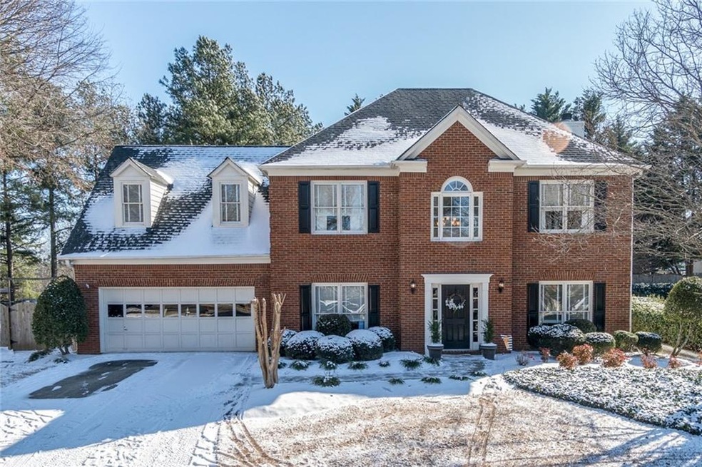 GORGEOUS FOUR BEDROOM HOME LOCATED IN JOHNS CREEK