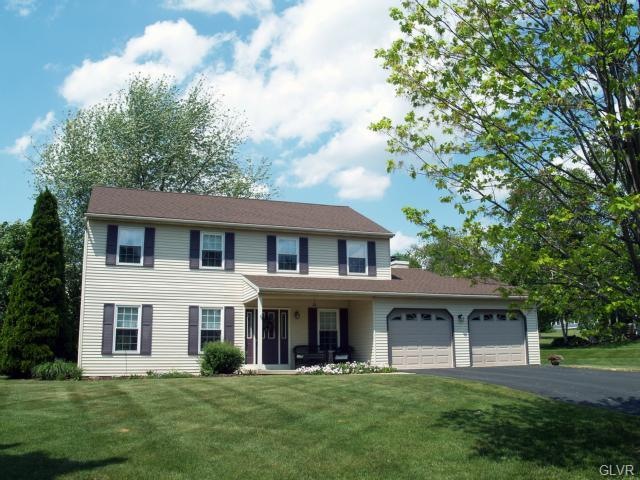 5325 Townsquare Dr, Macungie, PA 18062 - photo 1