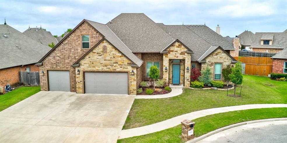 Front: Executive home!  Awesome 4 beds, 3.5 baths,