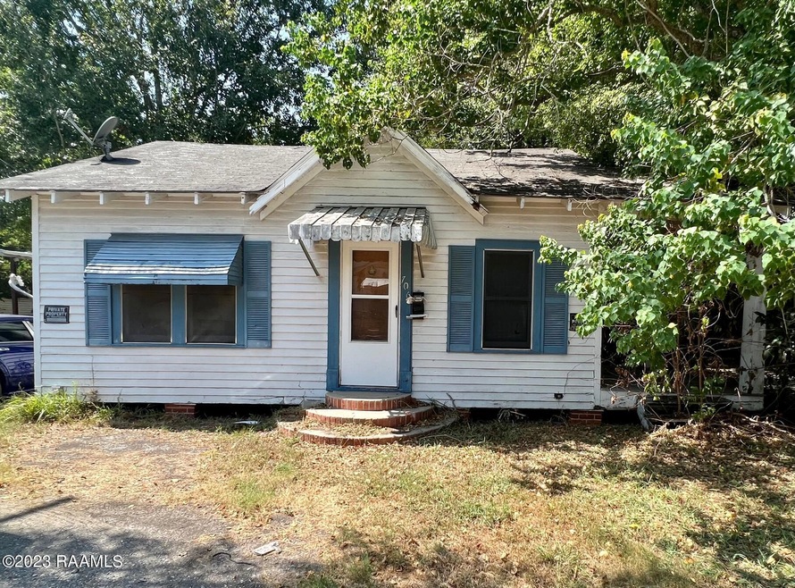 706 Lanza Ln, New Iberia, LA 70560 - photo 1