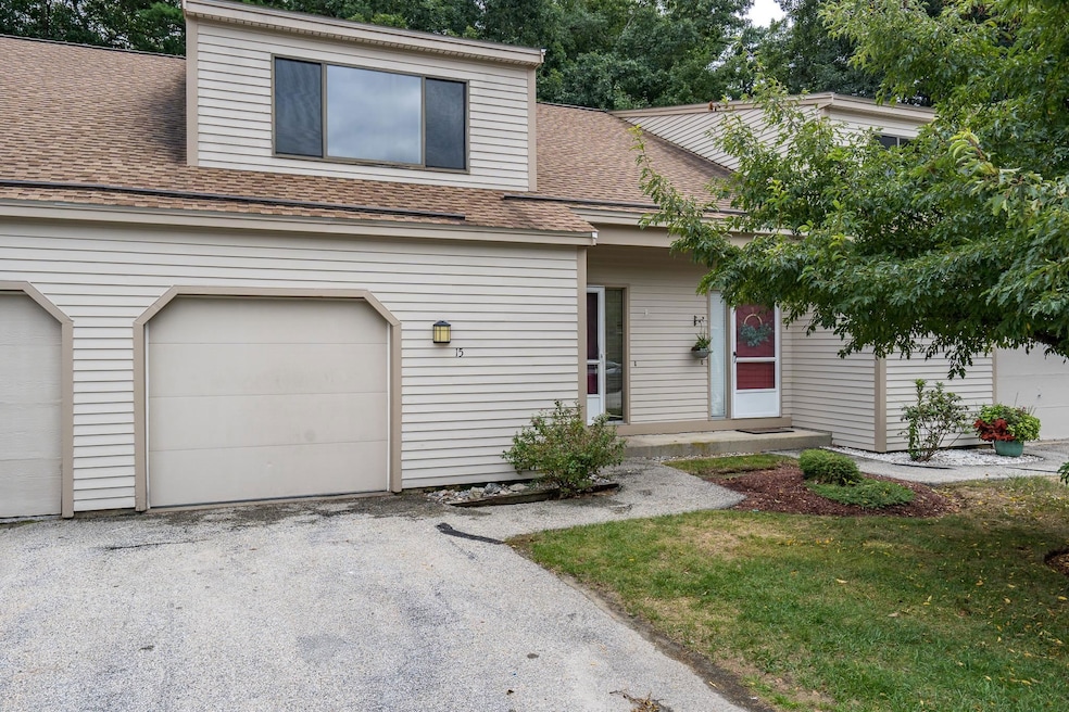 15 Indian Rock Rd, MerriMacK, NH 03054 - photo 1