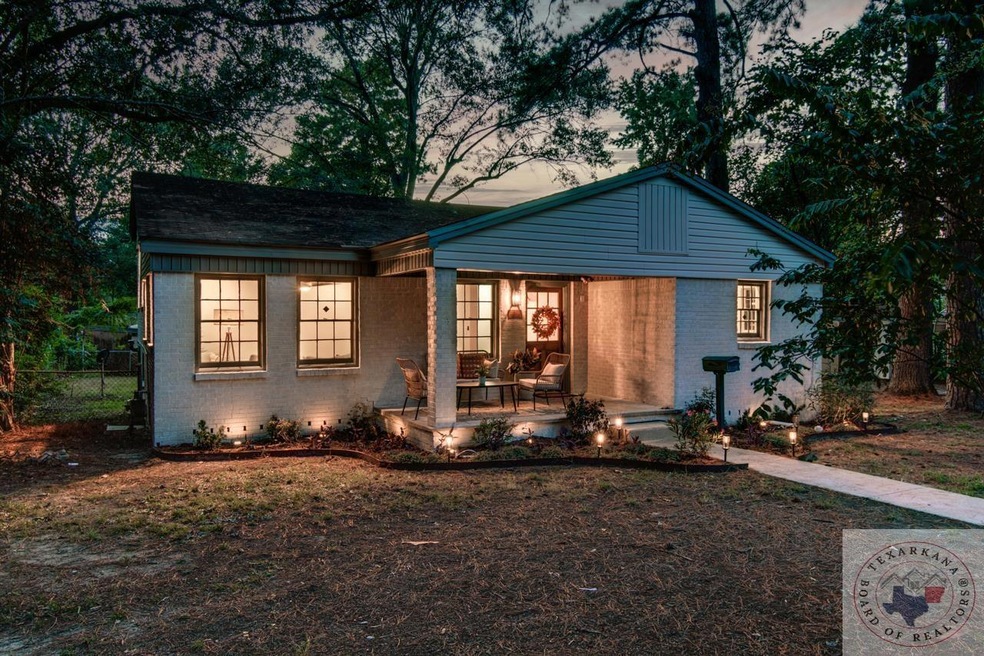 4211 Pine St, Texarkana, TX 75503 - photo 1