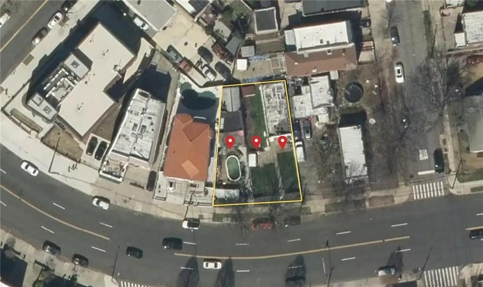 70-11 Ditmars Blvd, Flushing, NY 11370 - photo 1