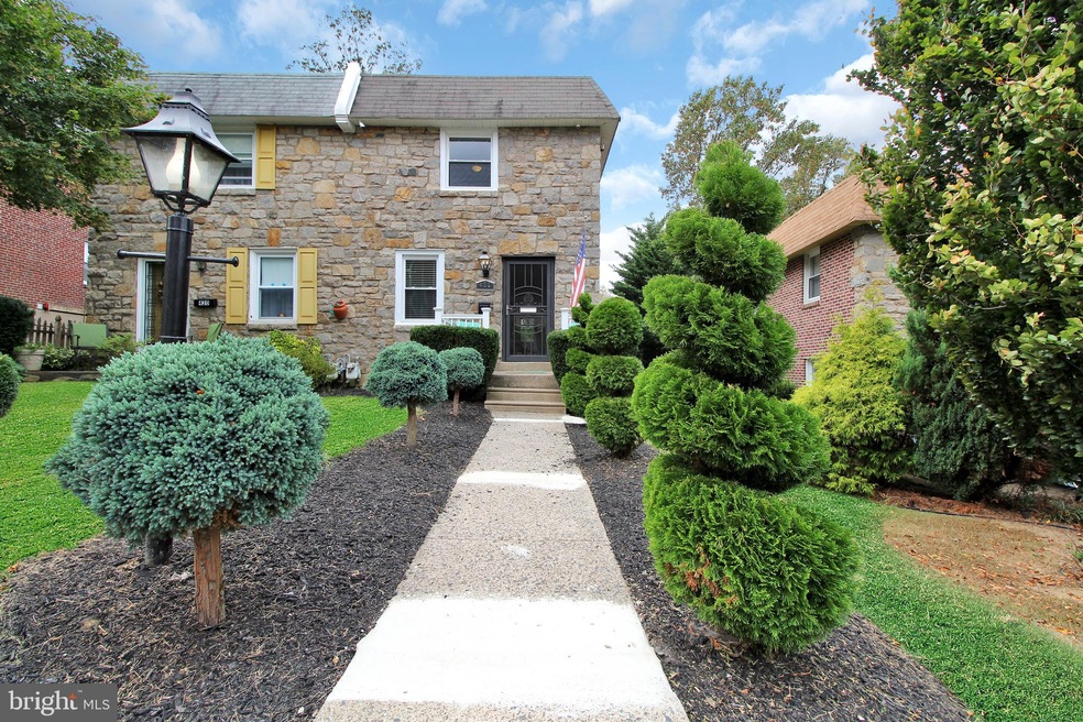 422 Alexander Ave, Drexel Hill, PA 19026 - photo 1