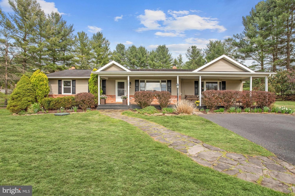 329 Kingston Cir, Sykesville, MD 21784 - photo 1