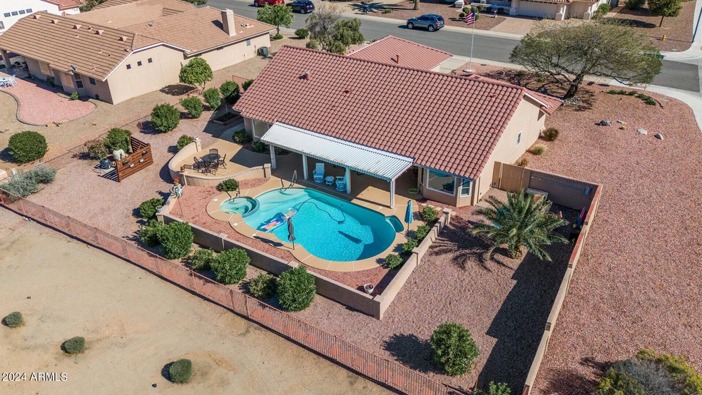 96_13948_W_White_Wood96_mls