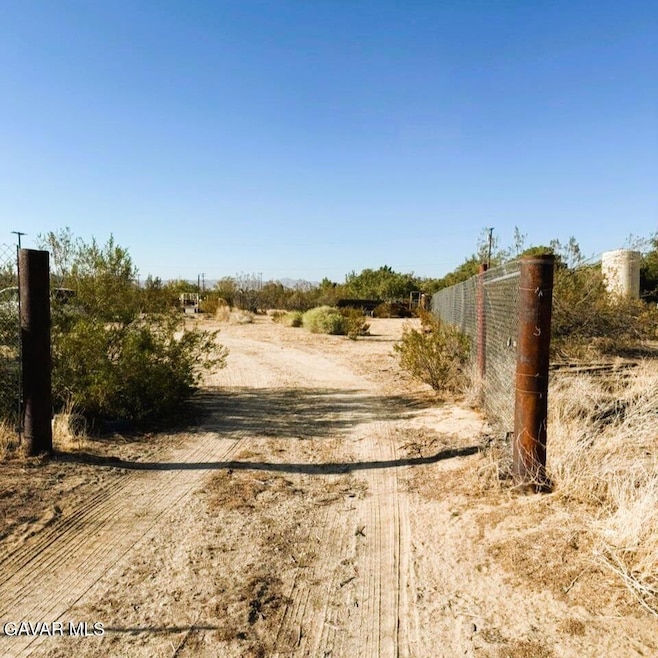 61 Joshua Ln, Mojave, CA 93501 - photo 1
