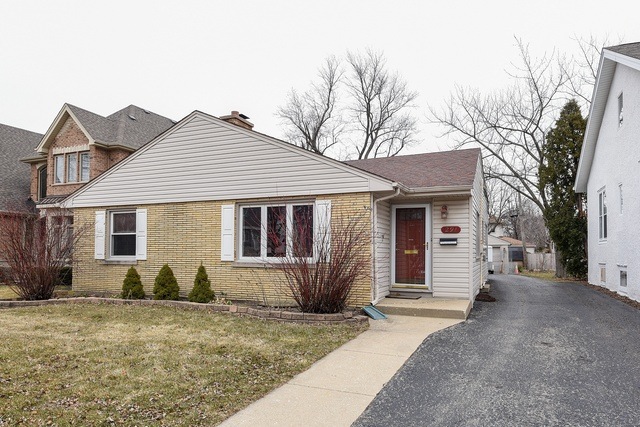 291 N Maple Ave, Elmhurst, IL 60126 - photo 1