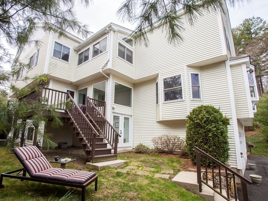 702 Old Bridge Ln, Bellingham, MA 02019 - photo 1