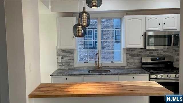 62 Llewellyn Ave, Bloomfield, NJ 07003 - photo 1