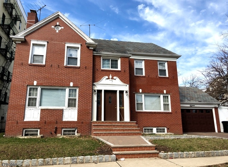 13 van Velsor Place unit 17, Newark, NJ 07112 - photo 1