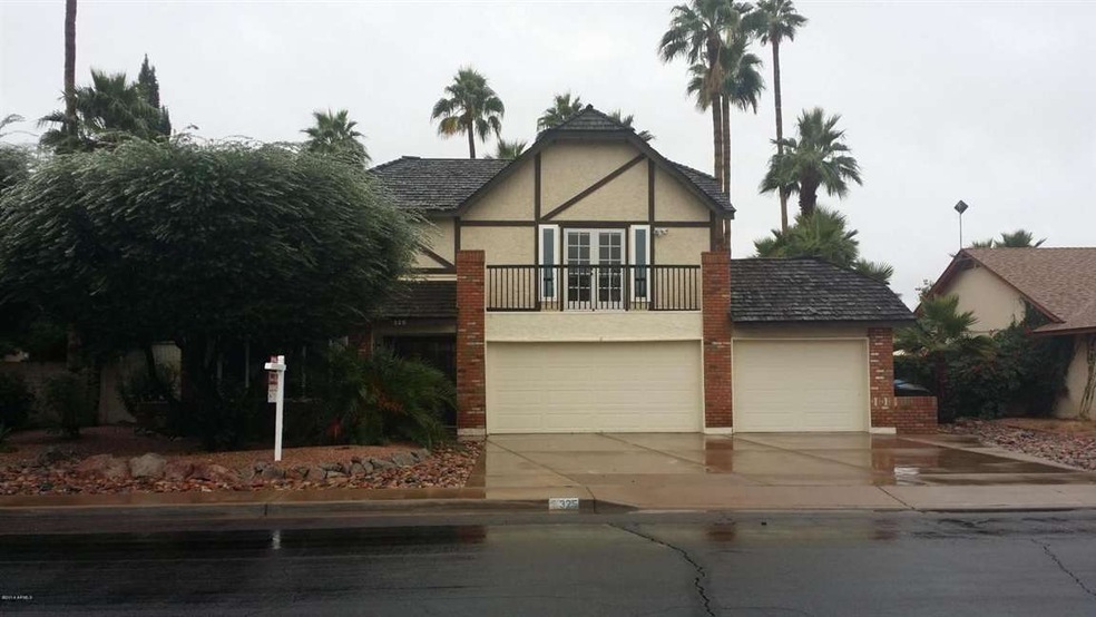 325 E Hackamore