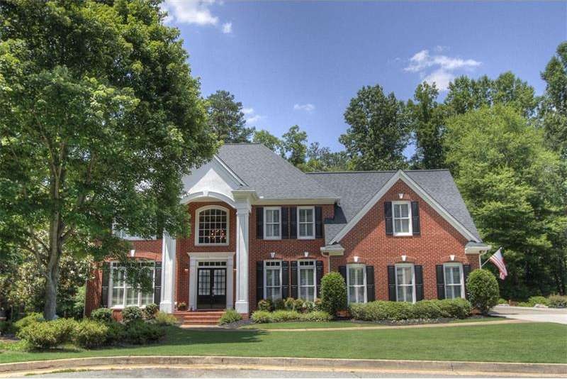 Beautifully situated on a quiet cul de sac with a 