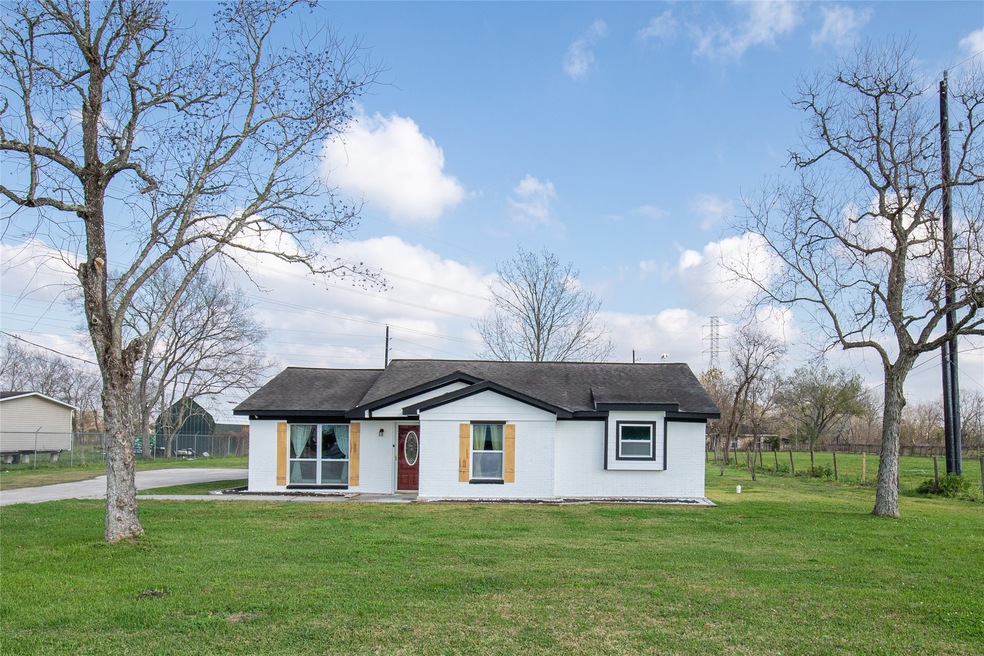 3915 Allen Rd, Pearland, TX 77584 - photo 1