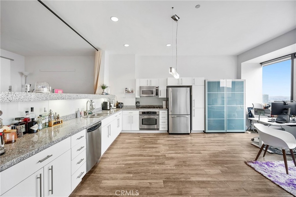 1100 Wilshire unit 2607, Los Angeles, CA 90017 - photo 1